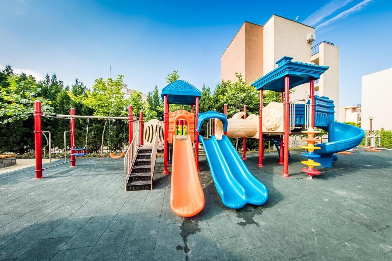 Holiday Fort Golf Club - Premium Apartments Slăntjev Brjag Exteriör bild