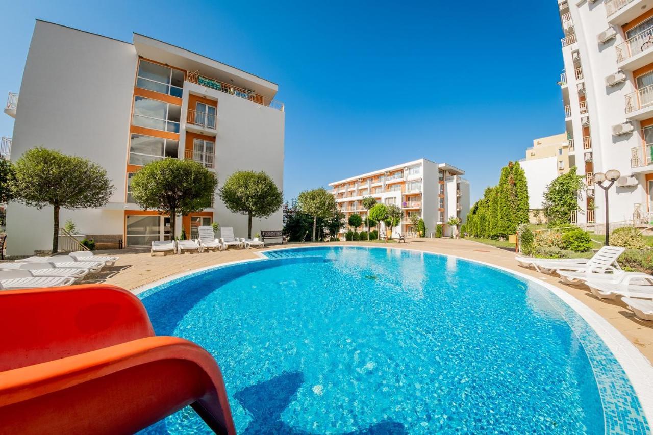 Holiday Fort Golf Club - Premium Apartments Slăntjev Brjag Exteriör bild