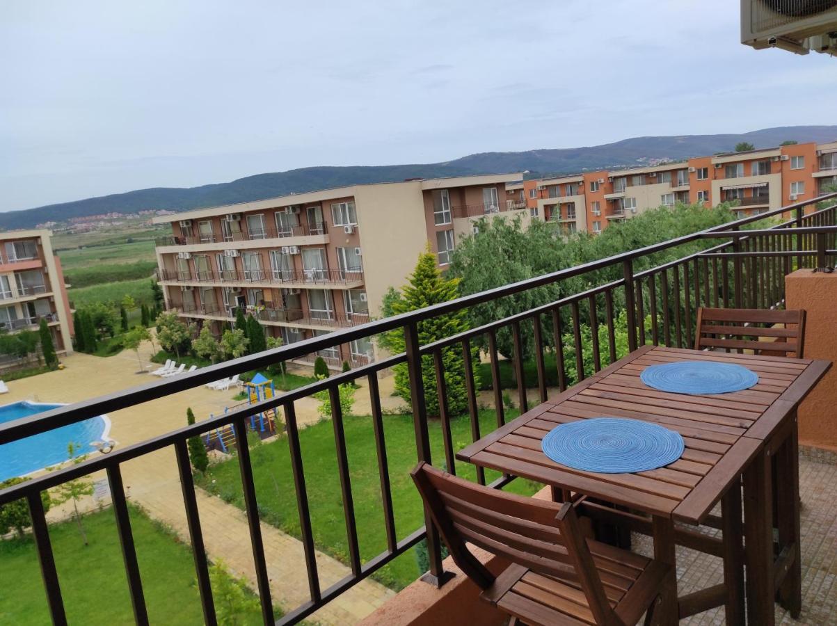 Holiday Fort Golf Club - Premium Apartments Slăntjev Brjag Exteriör bild